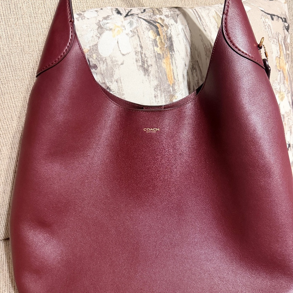 Coach Brooklyn 39 Merlot